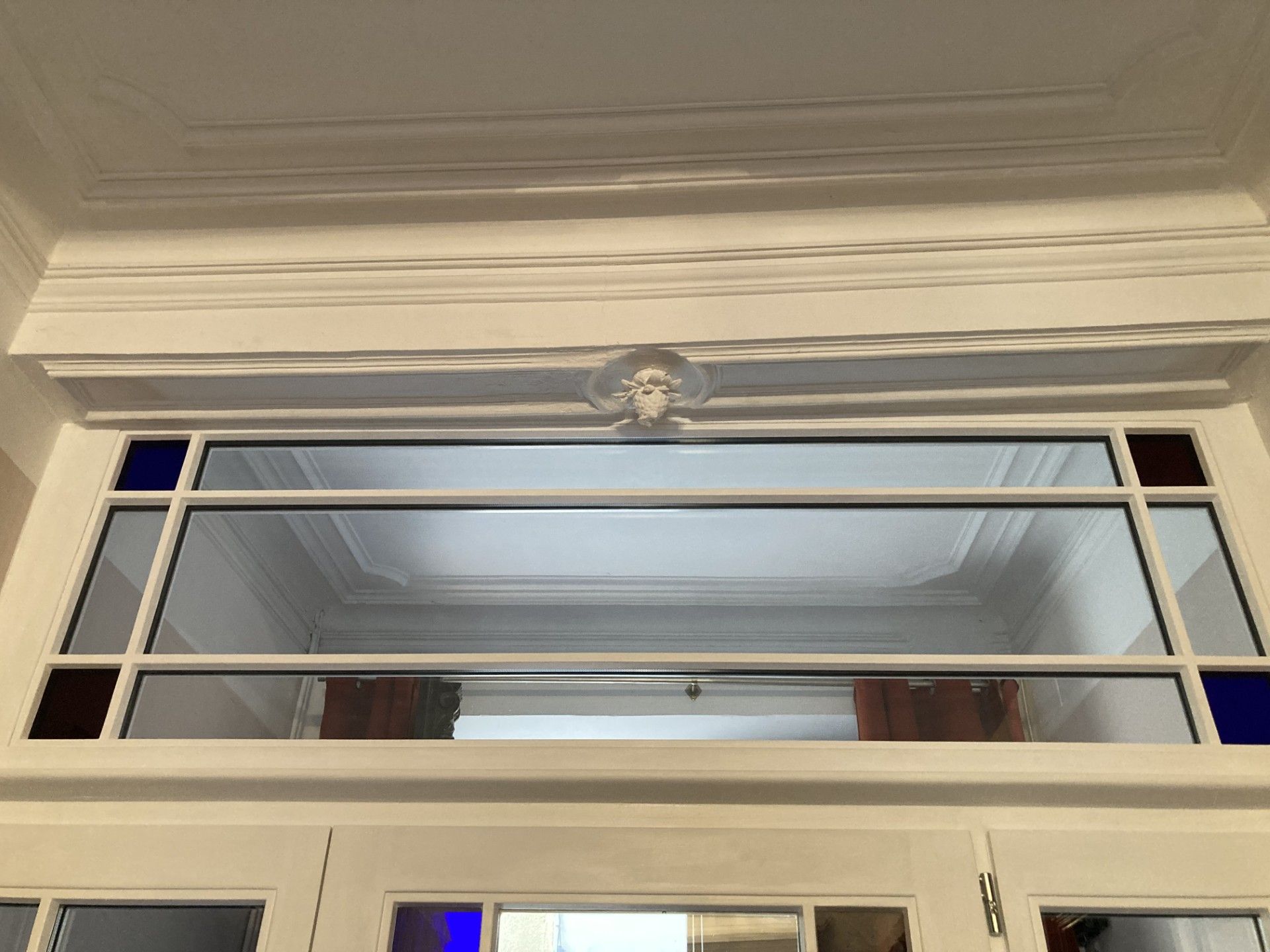 adaptation-minutieuse-au-plafond-courbe- adaptation-minutieuse-au-plafond-courbe-