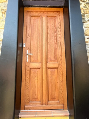 Porte-dentree-en-chataignier